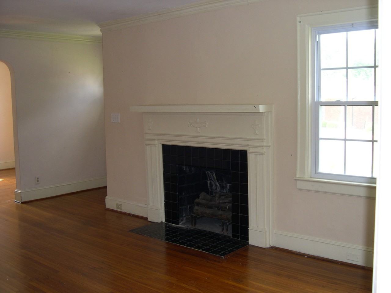 1826 Central Ave - Photo 2 of 11