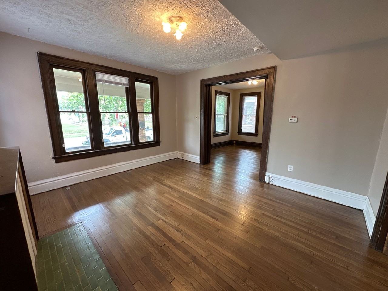 351 E 15th Ave - Photo 4 of 20