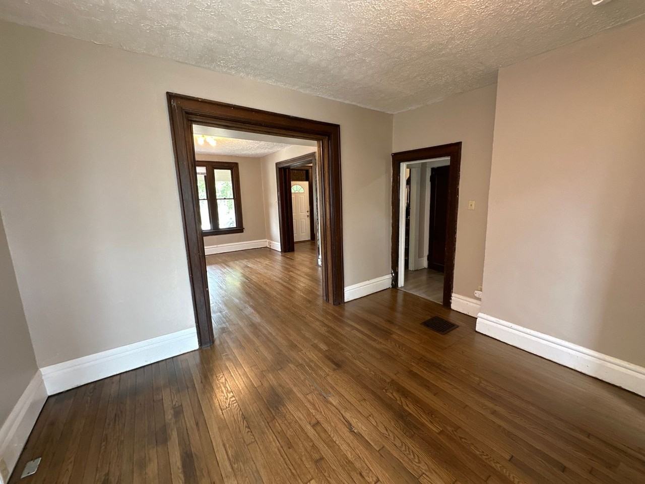 351 E 15th Ave - Photo 6 of 20