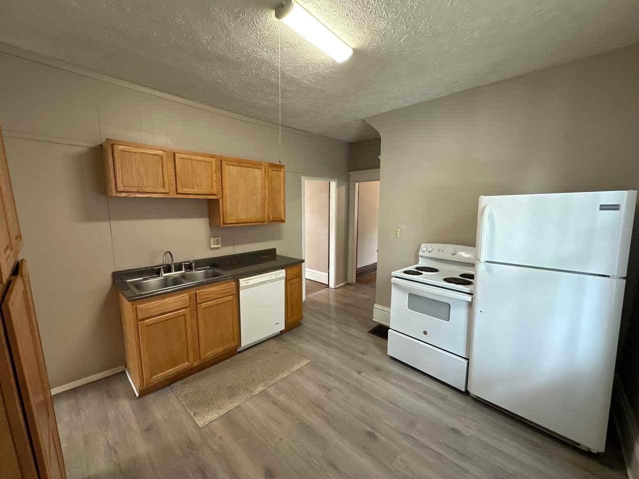 351 E 15th Ave - Photo 7 of 20