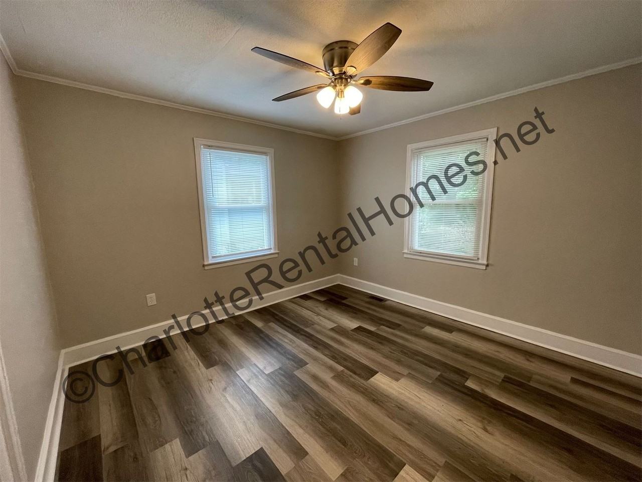 1109 Craig Ave - Photo 5 of 10
