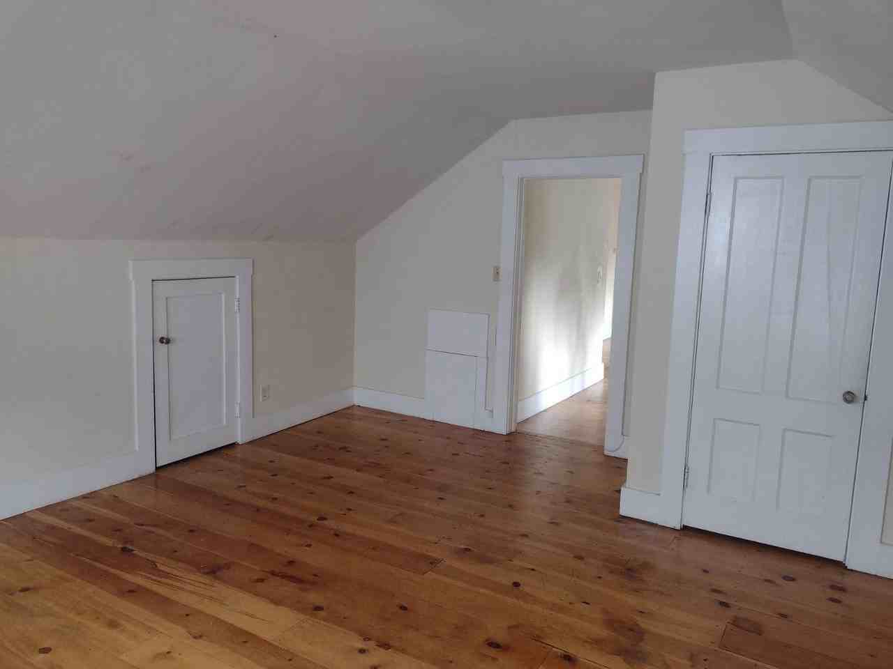 33 Woodstock - Photo 3 of 7