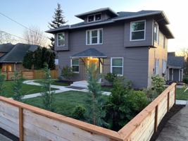 featured image of 327 N 4th St #7