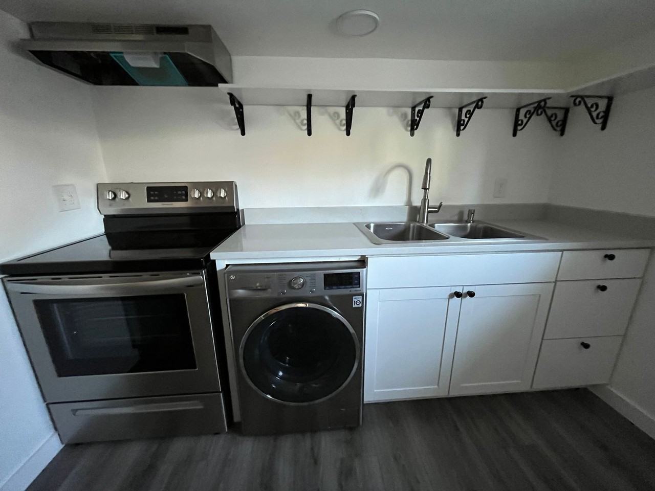 327 N 4th St #7 - Photo 3 of 7