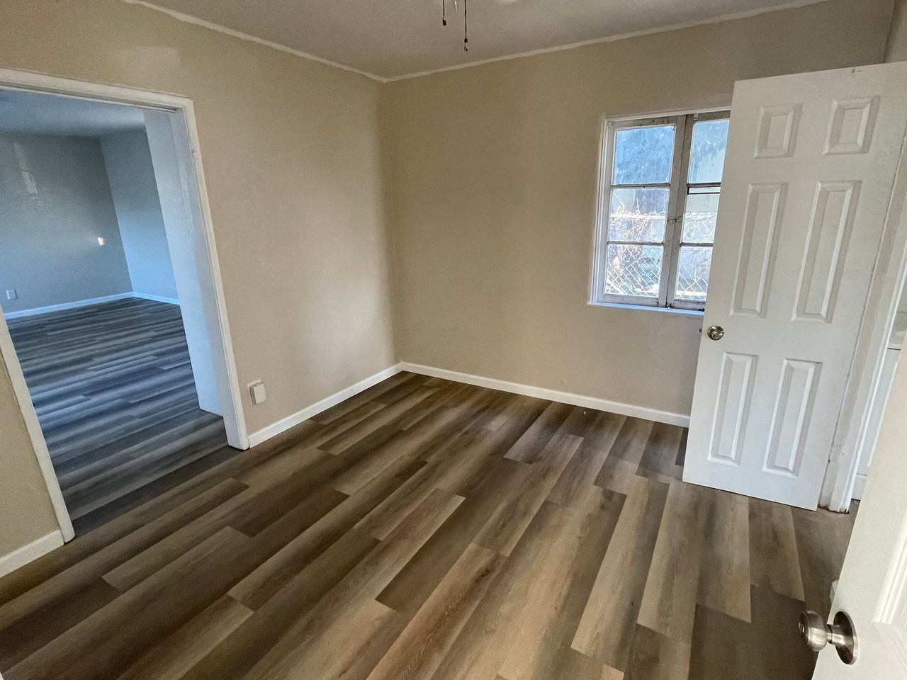 7346 Barton St - Photo 3 of 7