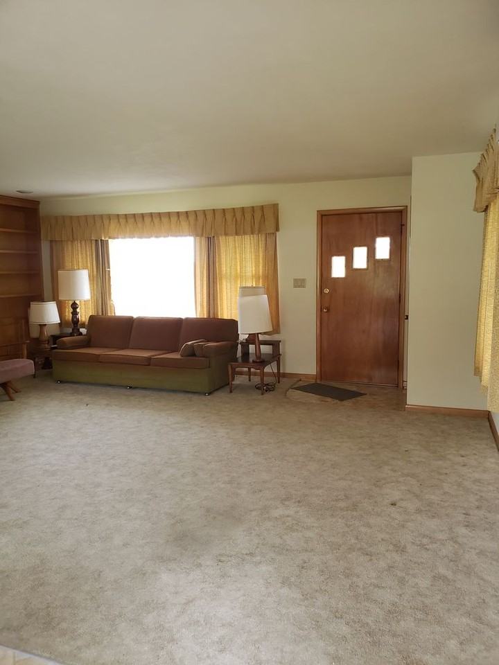 742 Mont Alto Rd - Photo 3 of 33