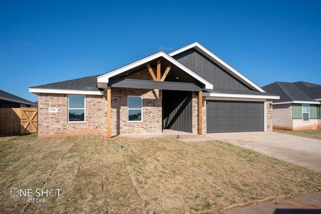 1728 Bandolero Rd - Photo 3 of 35