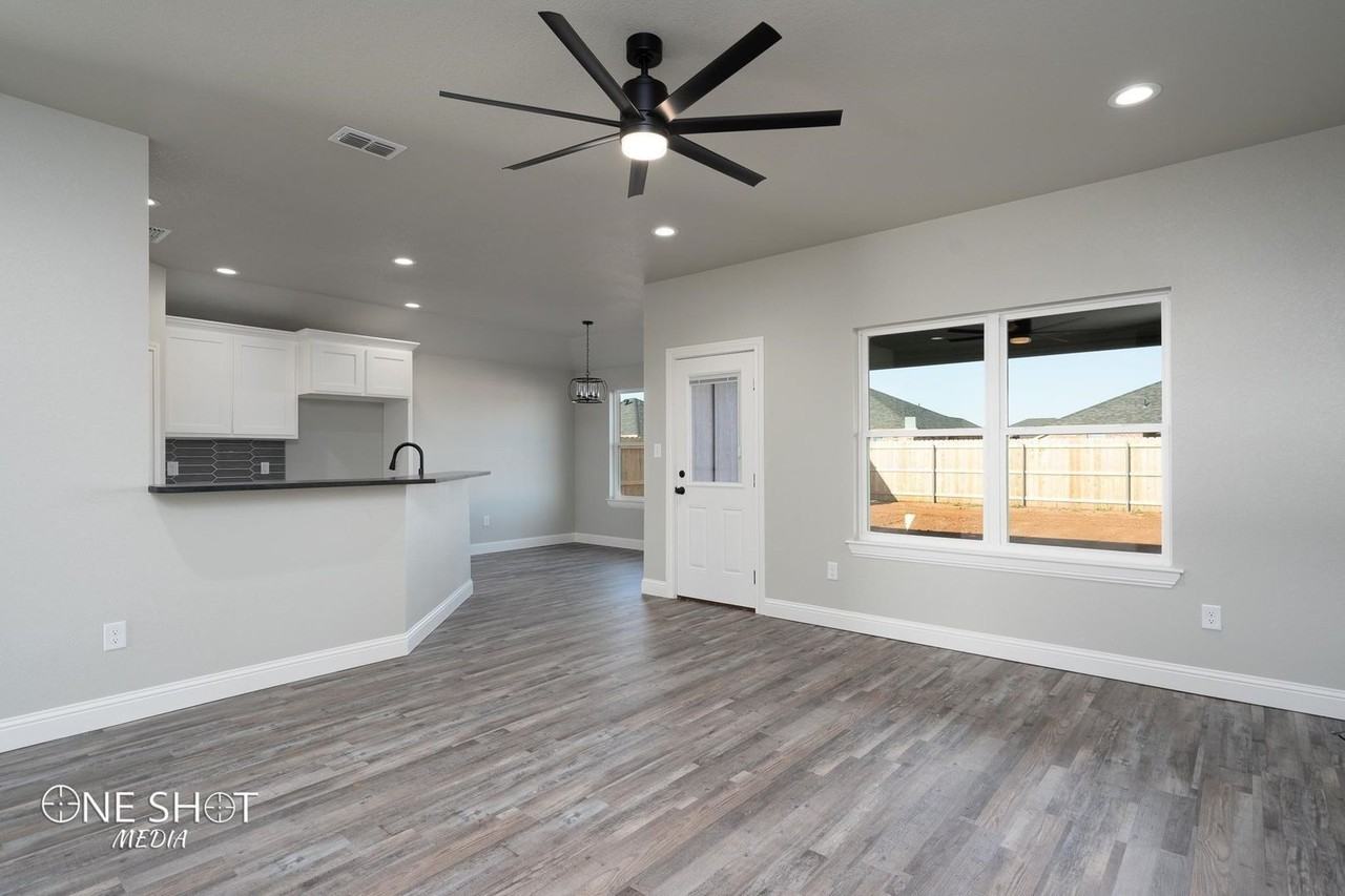 1728 Bandolero Rd - Photo 5 of 35