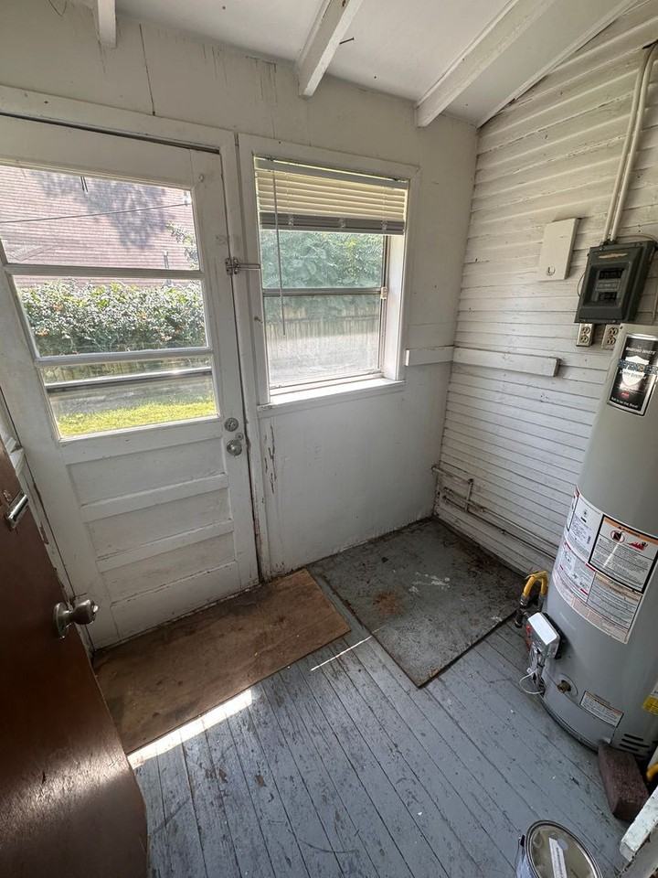 207 W Morris St - Photo 3 of 11