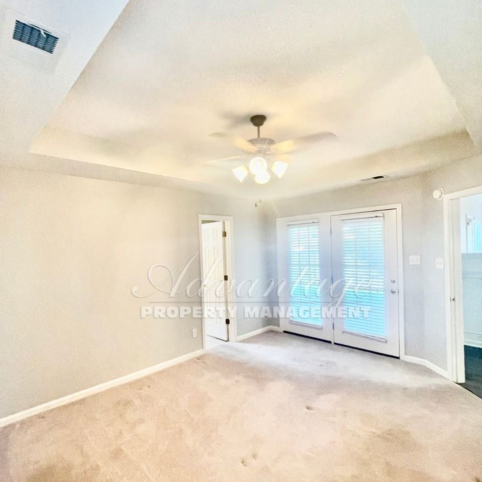 3030 Stonehenge Dr - Photo 6 of 12