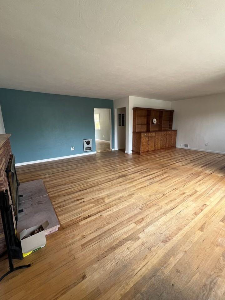 691 Chestnut St - Photo 3 of 30