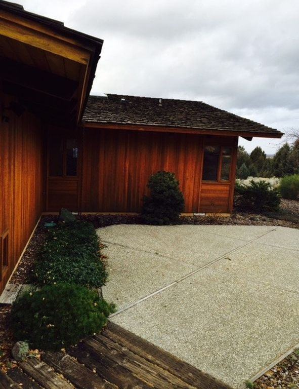 13931 Hill Rd - Photo 2 of 10