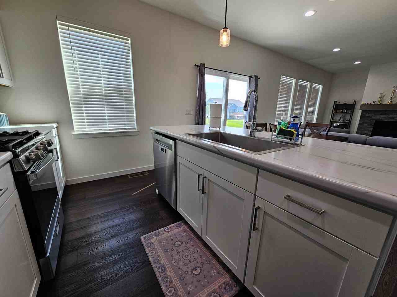 327 Meadows Field Dr Ne - Photo 3 of 22