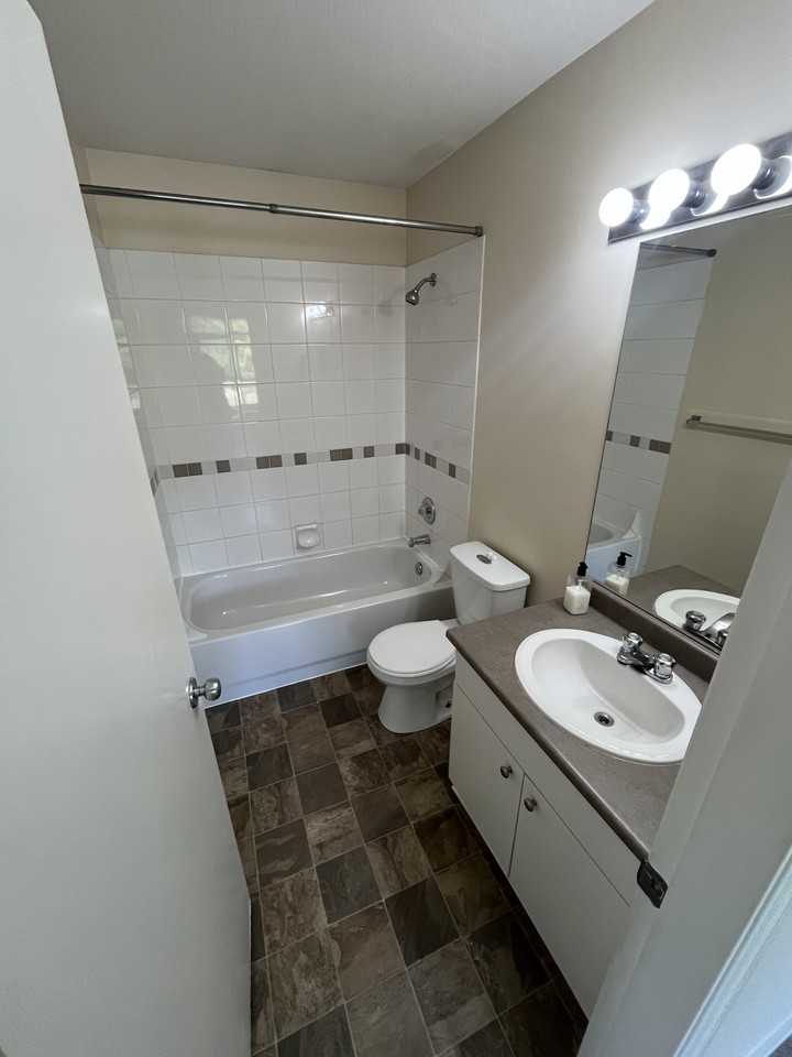 7312 Magnolia Terrace - Photo 3 of 9