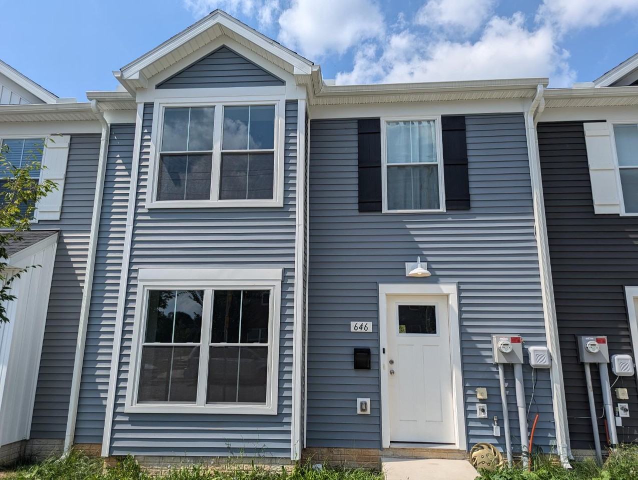 646 N College St - Photo 2 of 2