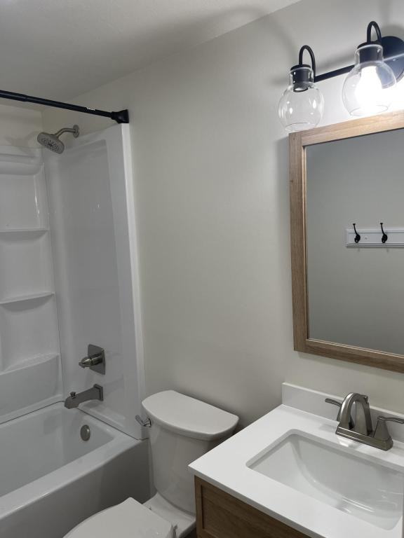 105 W Houser Ave - Photo 3 of 10