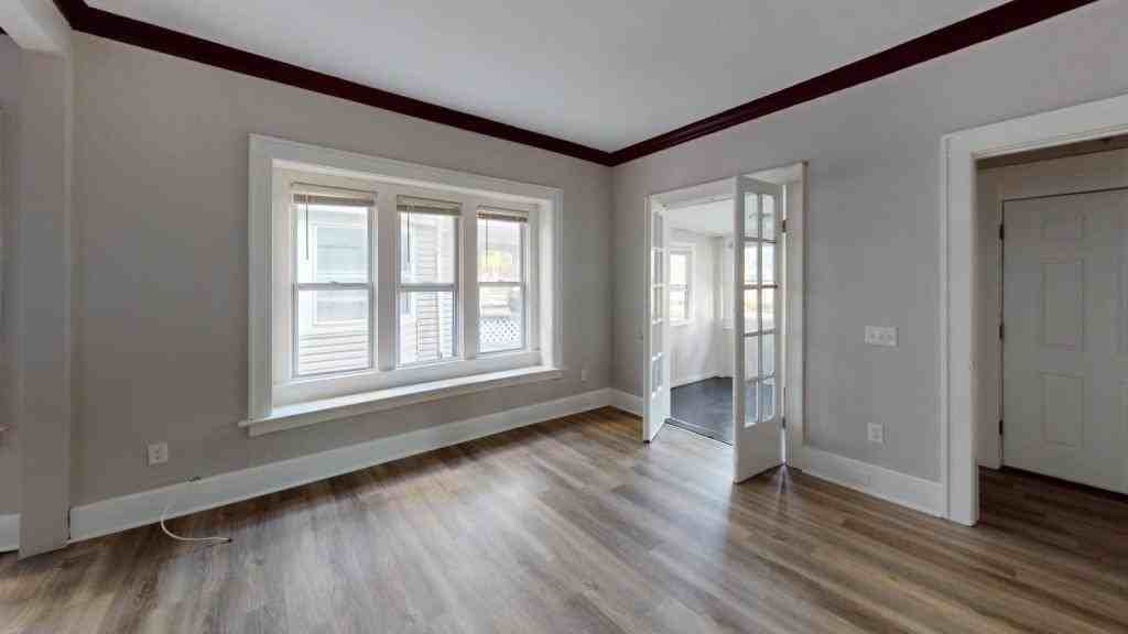 116 Ridgeway Ave