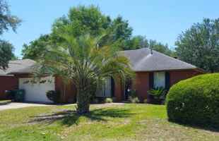 featured image of 1592 Parkwood Ct W