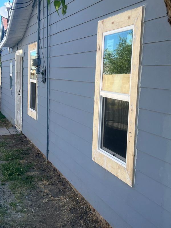 44725 Beech Ave - Photo 2 of 7