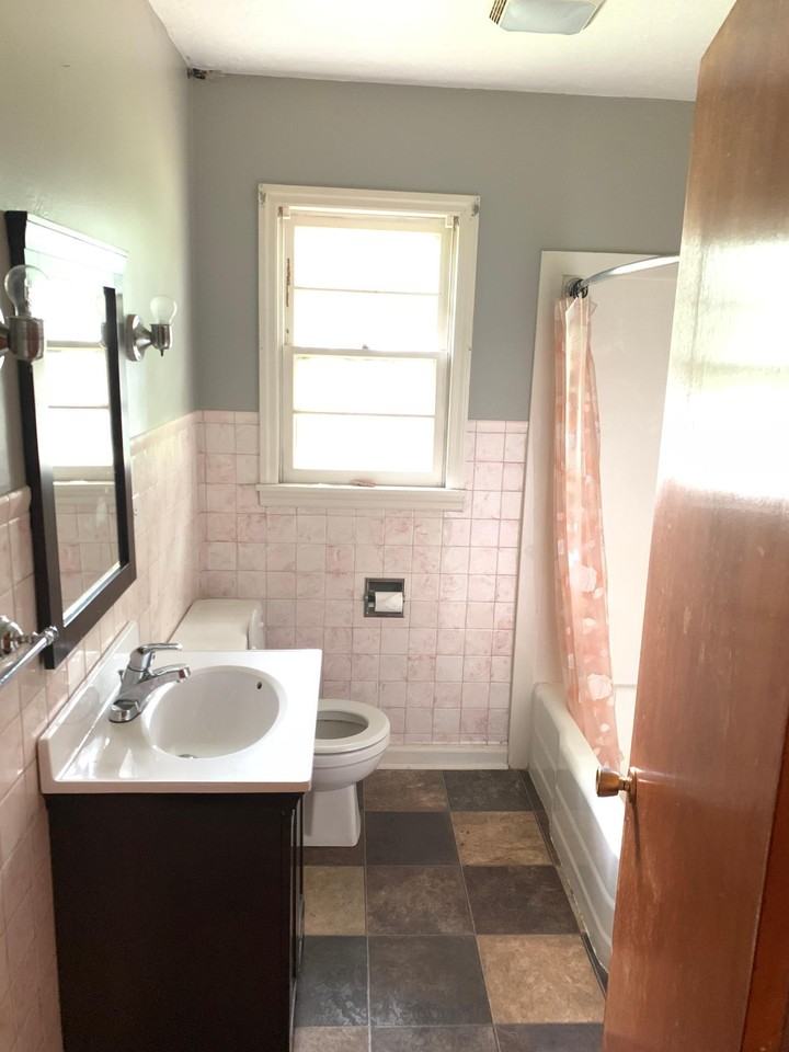 662 Gaylord St - Photo 2 of 15