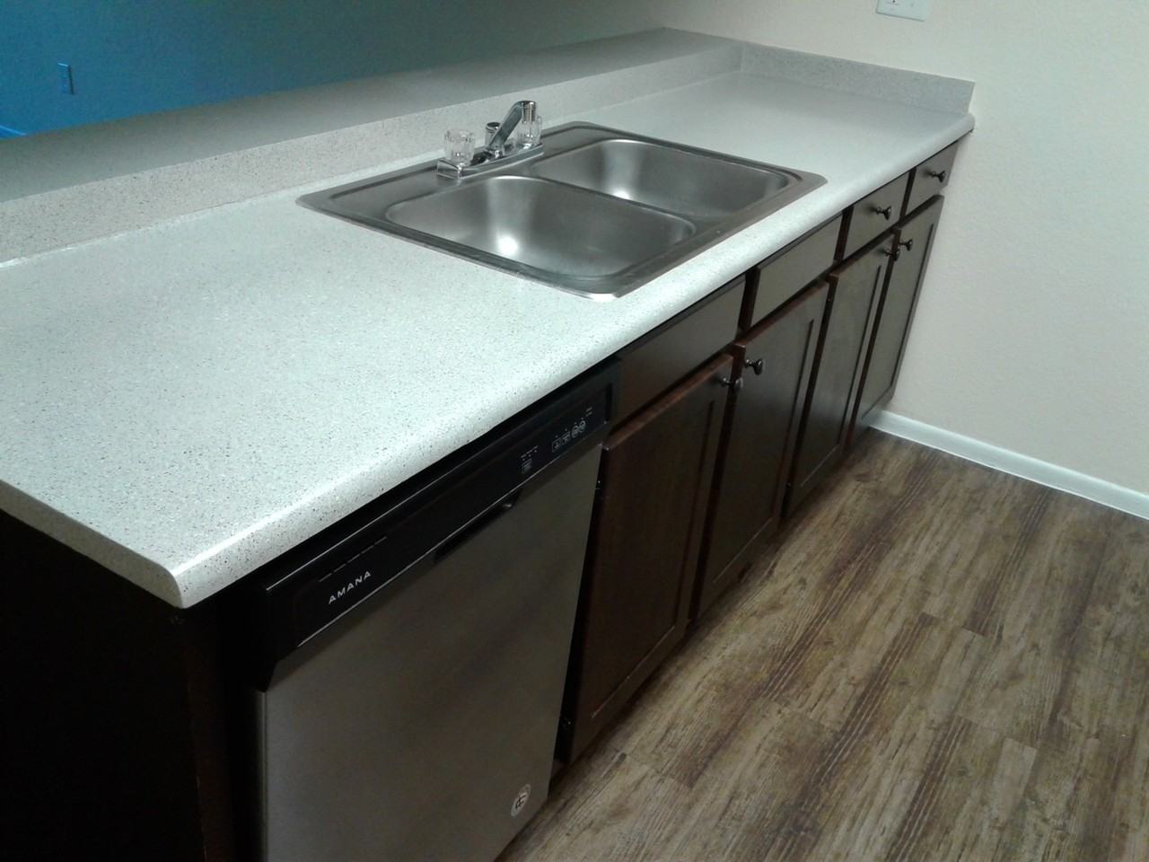 Desert Springs Apartments - Photo 5 of 16