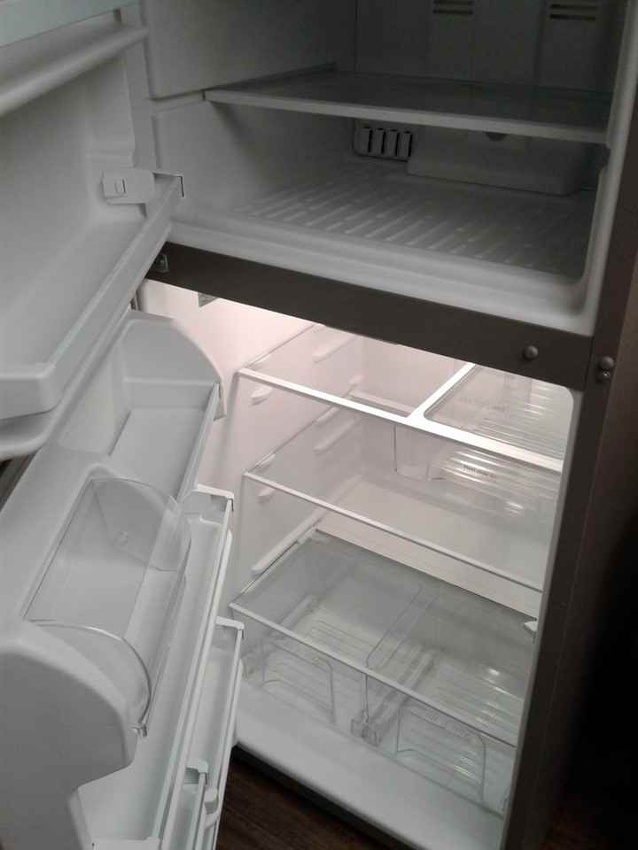 Desert Springs Apartments - Photo 6 of 16