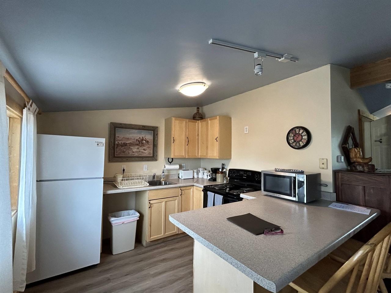 439A S Tyler Ave - Photo 2 of 15