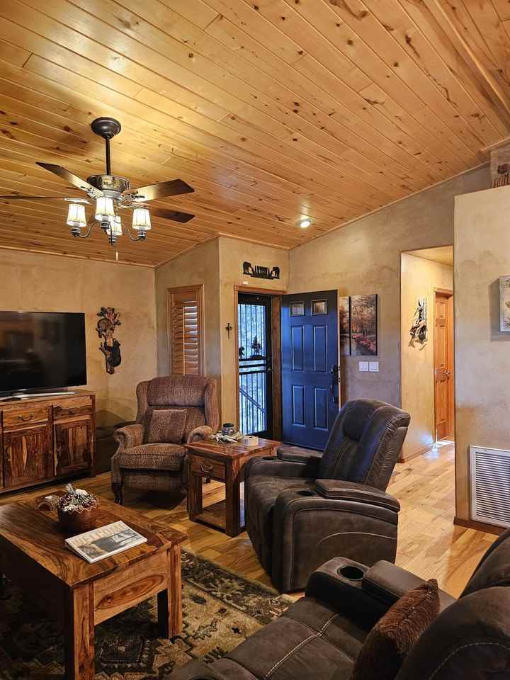 1911 N Bison Ridge Trl #1 - Photo 2 of 11