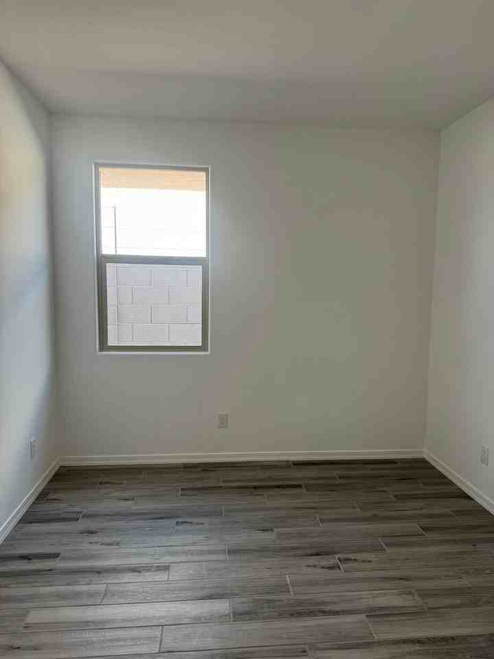 4340 W Bradshaw Creek Ln - Photo 7 of 19