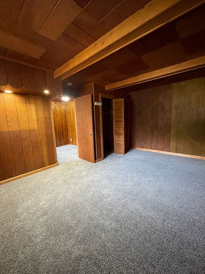 1810 Tama St - Photo 6 of 14