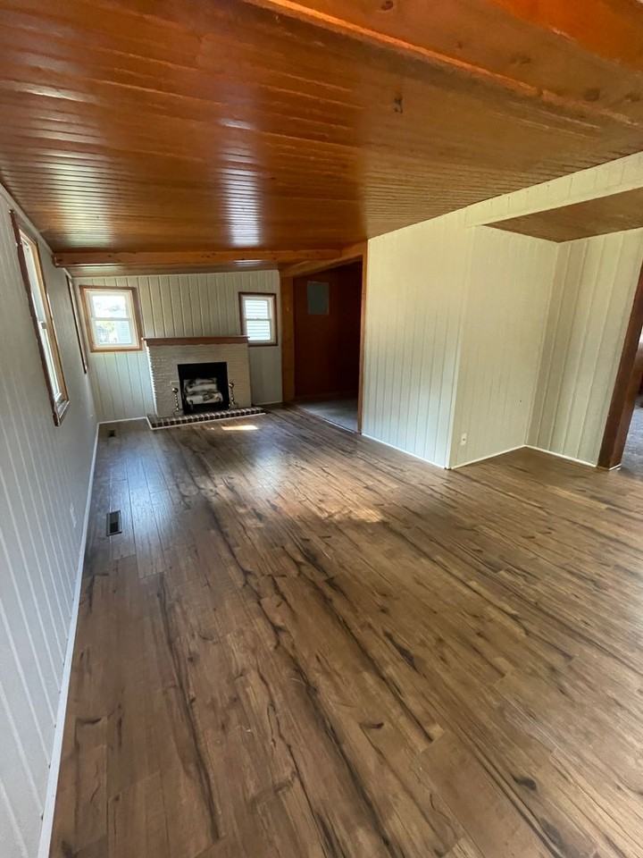 1810 Tama St - Photo 7 of 14