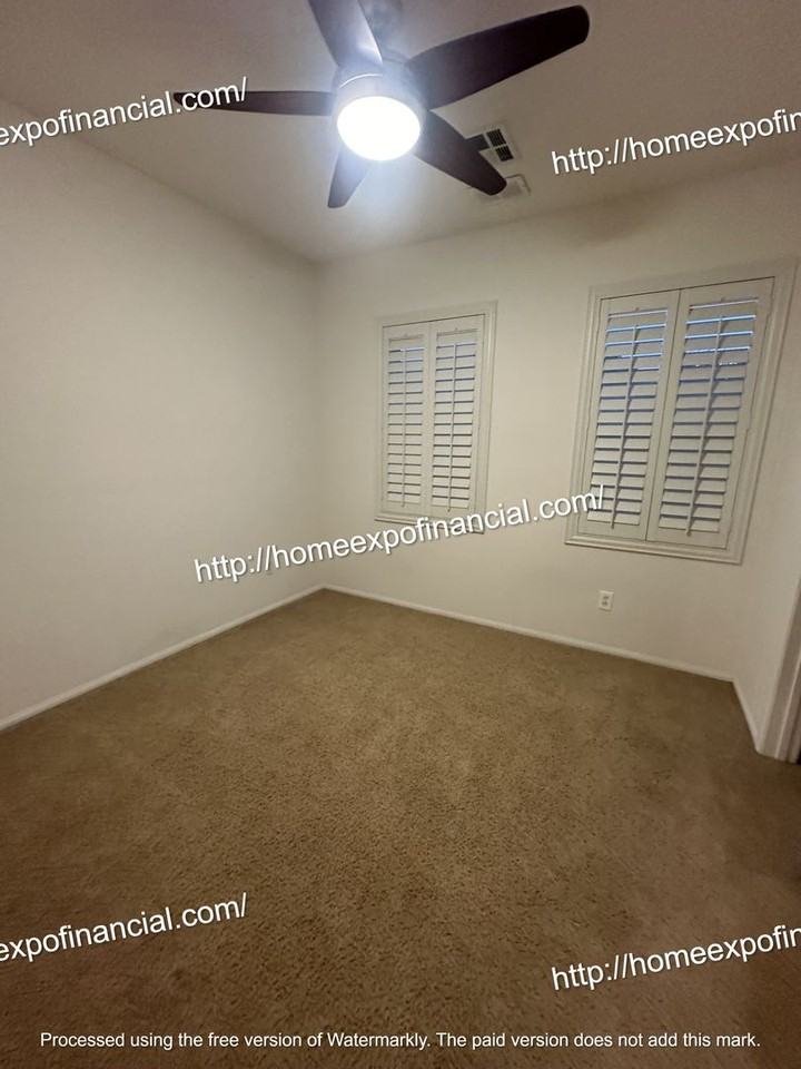 26295 Iris Ave #B - Photo 3 of 30