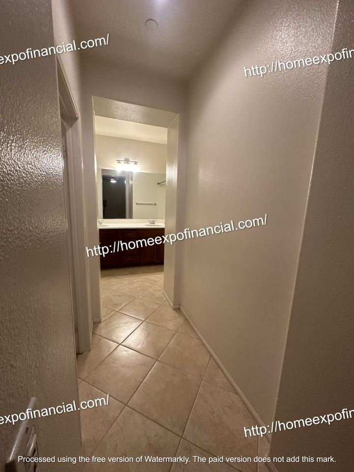 26295 Iris Ave #B - Photo 4 of 30