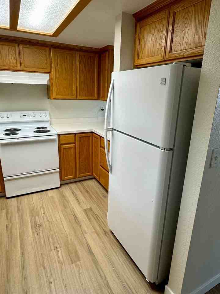 837 Morse Ave Sw - Photo 3 of 18