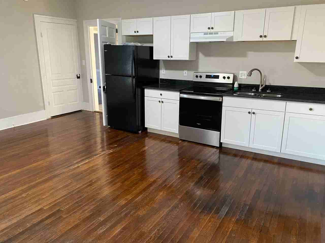 204 S. Bragg St. - Photo 2 of 9