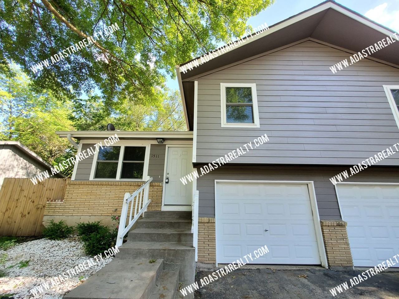 1513 E Elizabeth St - Photo 2 of 8