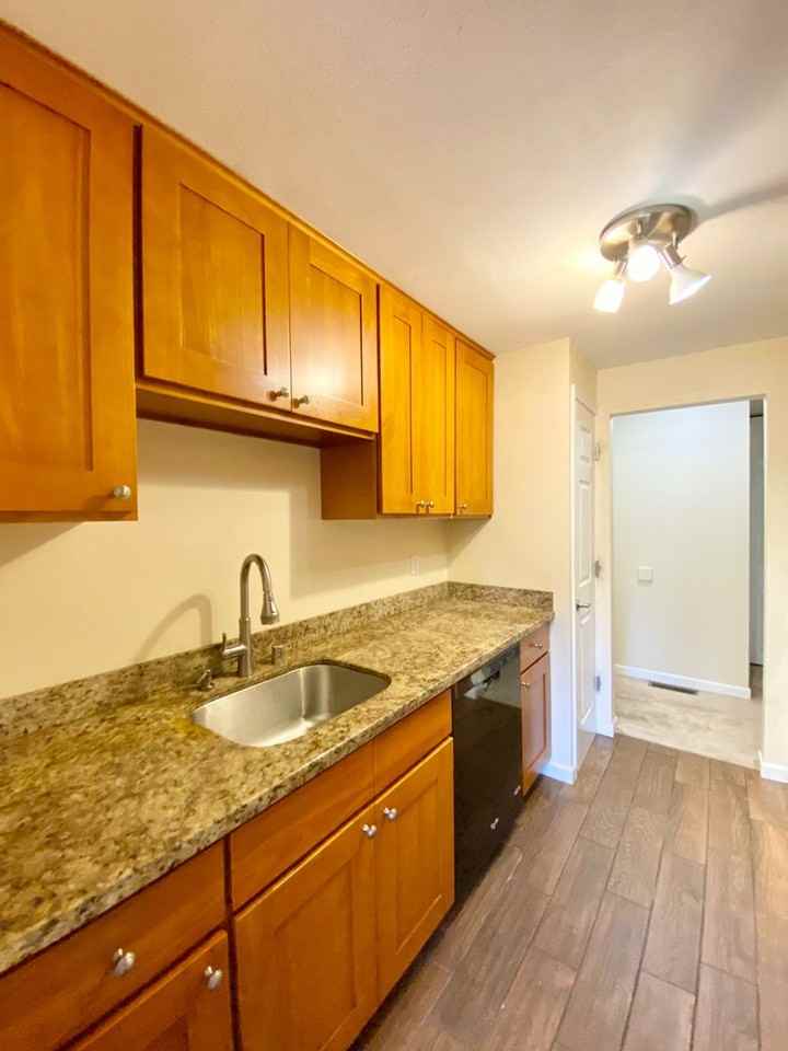 9805 Ne 124th St #104 - Photo 6 of 15