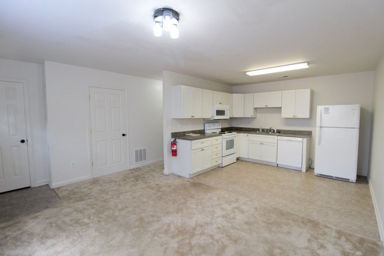 1326 Devon Ln - Photo 2 of 18