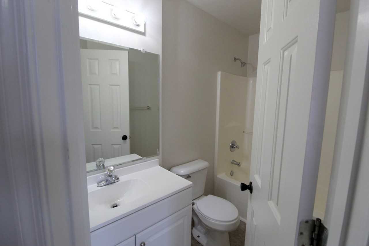 1326 Devon Ln - Photo 7 of 18