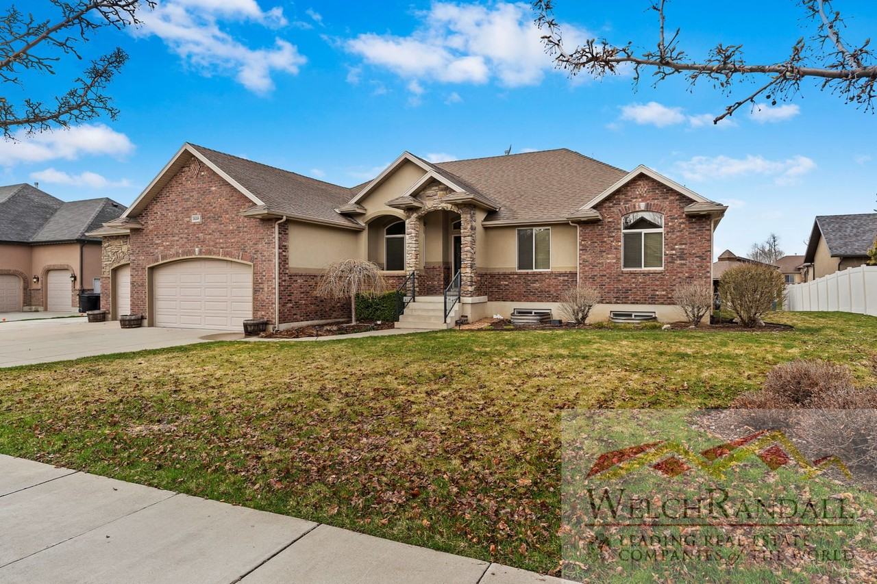 3159 N 825 W - Photo 2 of 25