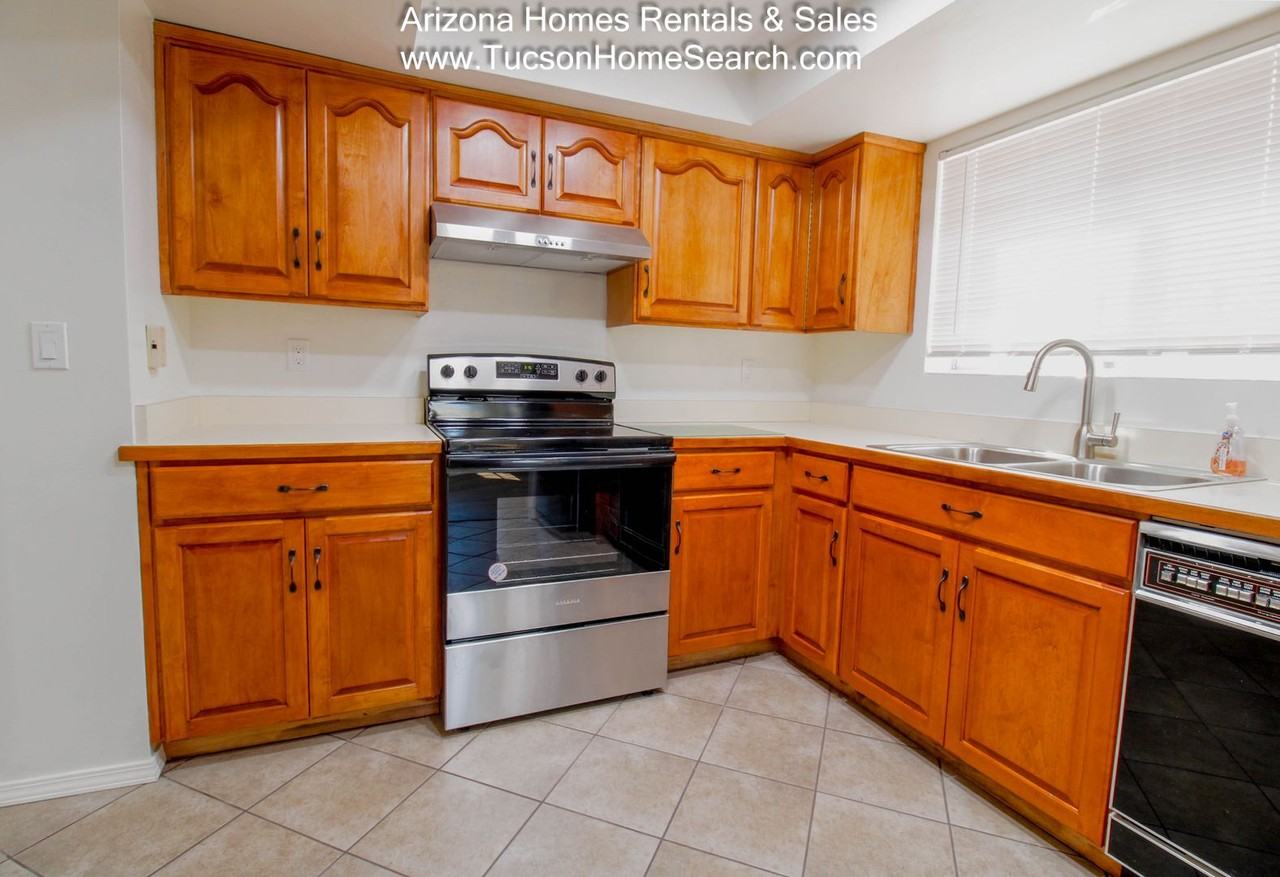 2056 S Quail Hollow Dr - Photo 3 of 12