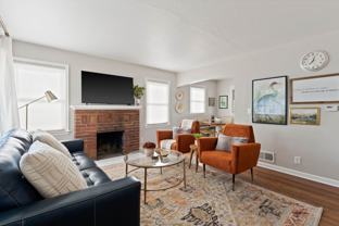 4207 N Normandie St - Photo 1 of 1
