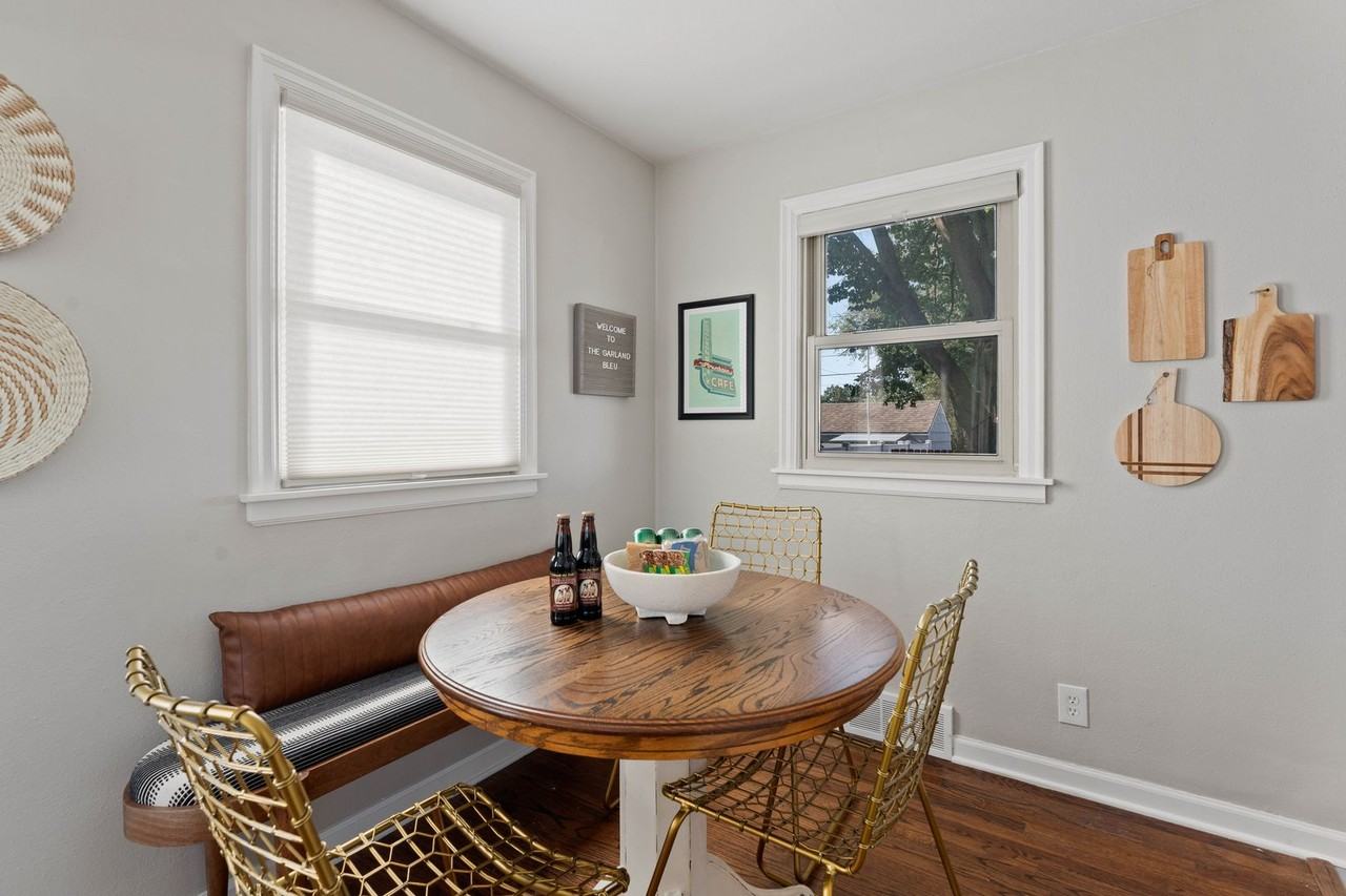 4207 N Normandie St - Photo 3 of 39