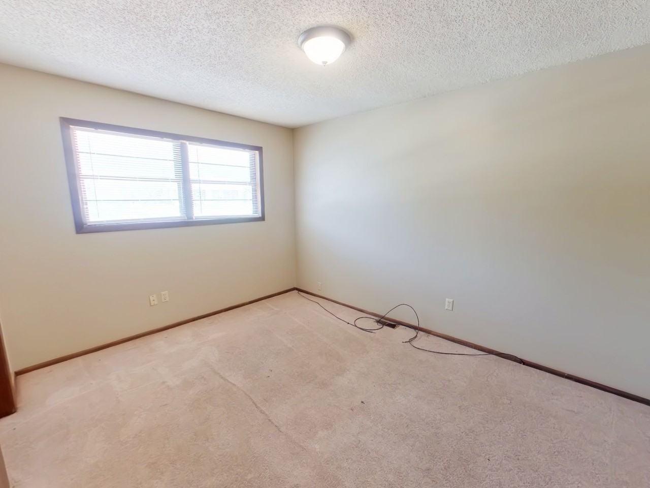 614 N Richmond Ave - Photo 6 of 18