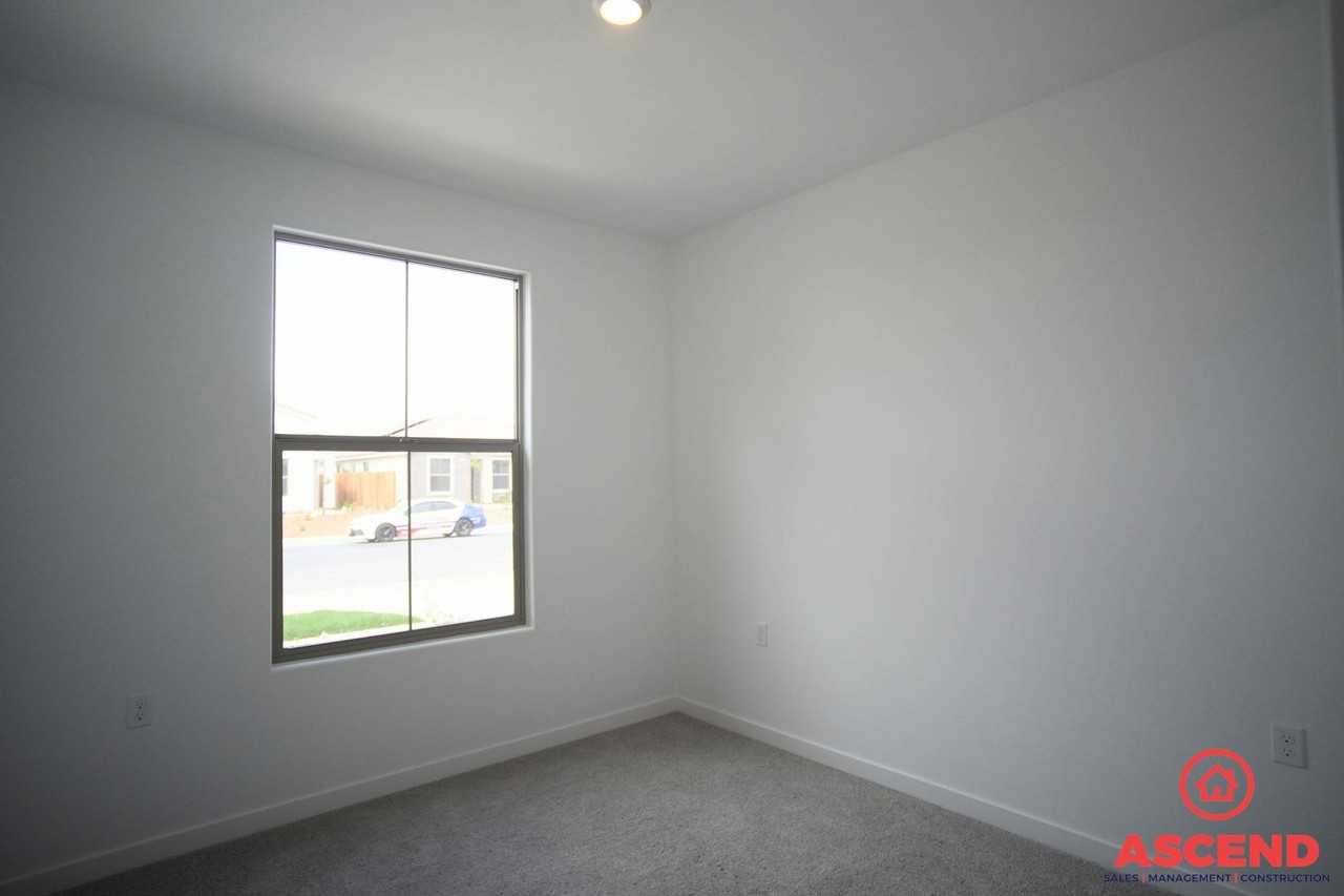 7419 Peach Grove Ln - Photo 6 of 22