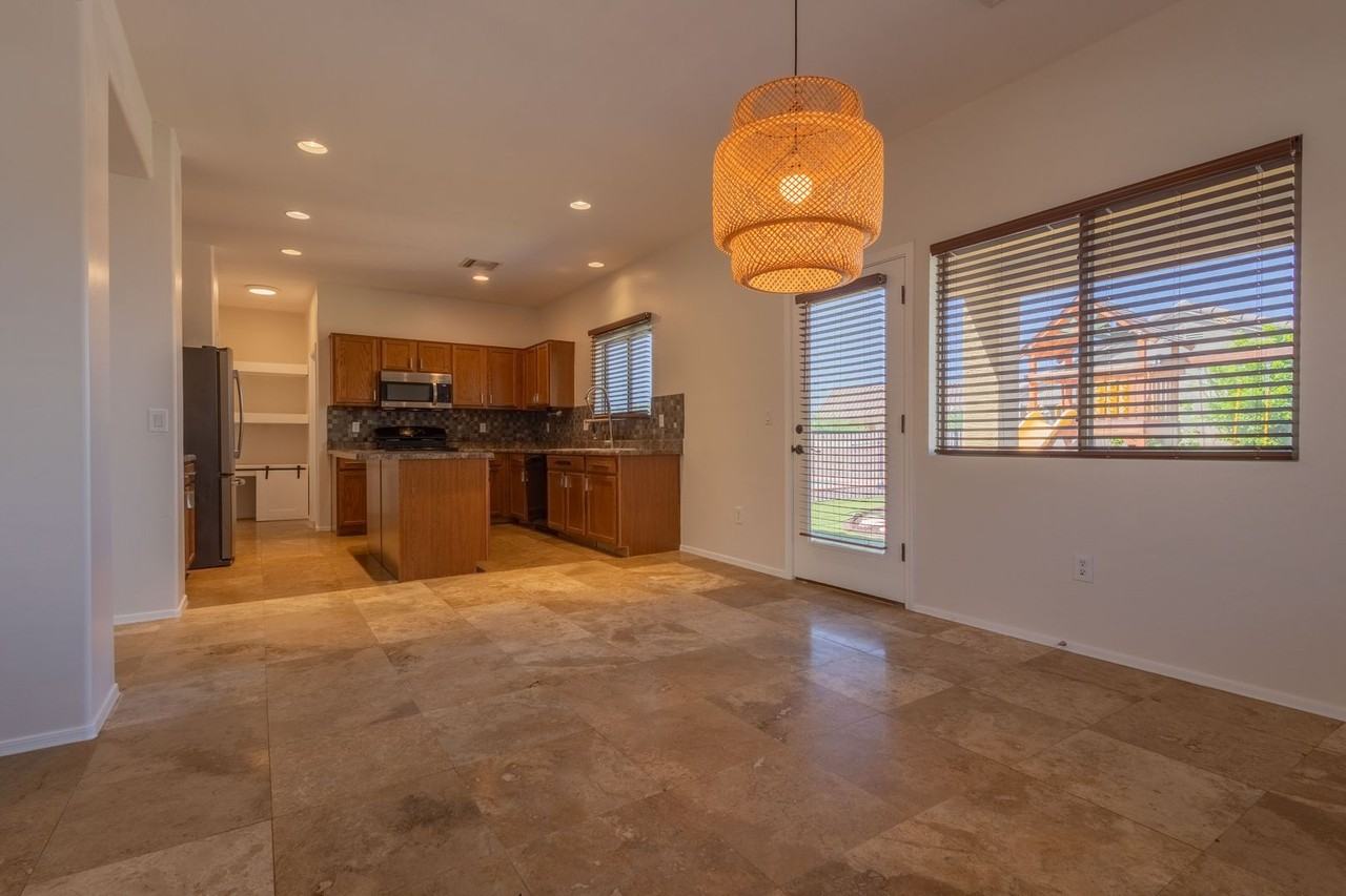 12821 N Fox Hollow Dr - Photo 6 of 38