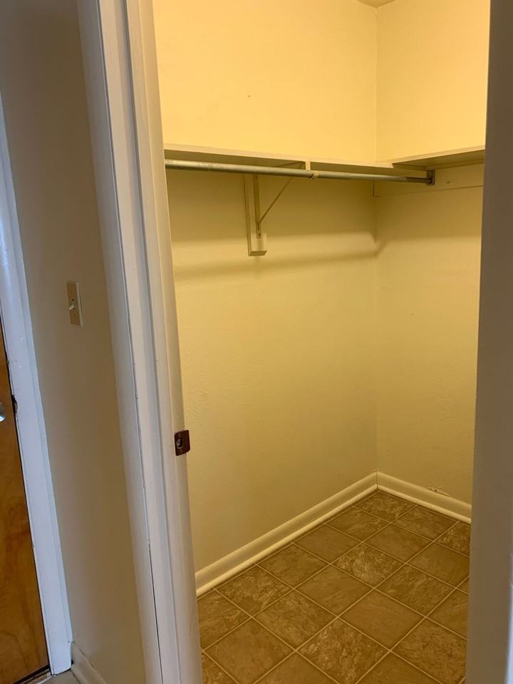 1227 Maple St #1227-01 - Photo 3 of 8