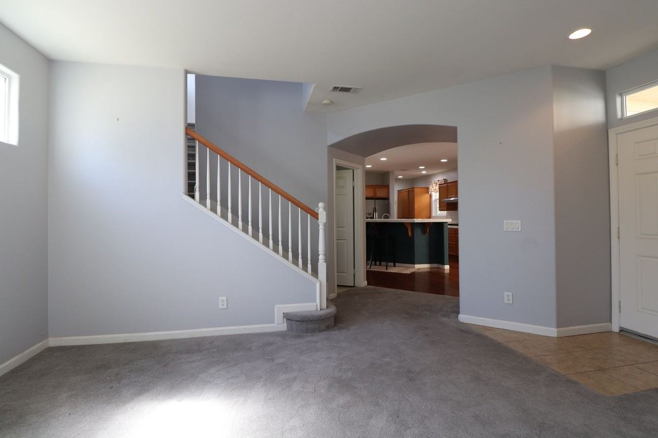 2233 Cordoban Ln - Photo 4 of 25