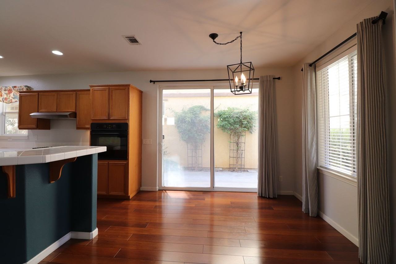 2233 Cordoban Ln - Photo 5 of 25