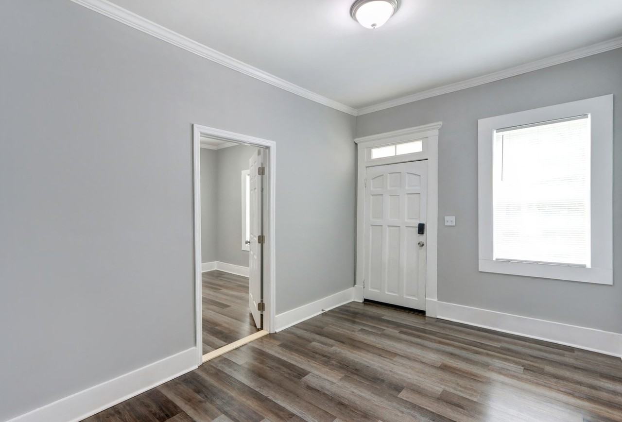 720 W Victory Dr - Photo 4 of 16